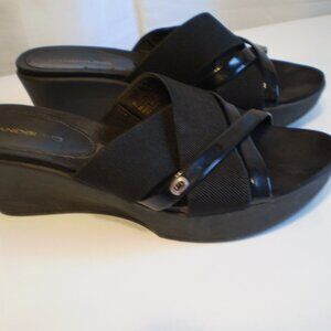 BANDOLINO BLACK WEDGE SLIDE SANDALS SZ 8M